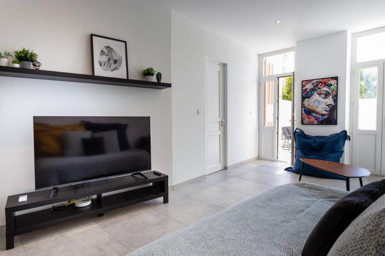Maxbnb - Climatise - Grand Studio 37M2 & Terrasse 30M2 - Est Toulon Bagian luar foto